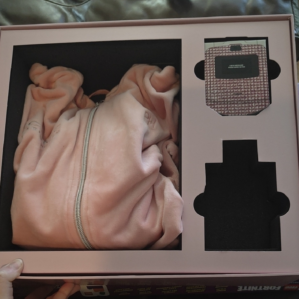 Iconic Paris Hilton Pr Box Small